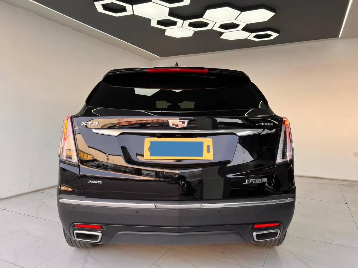 2022 Cadillac XT5 2.0T 237HP L4 9AT,autocango,china used car exporter,china ev exporter,chinese used car exporter,chinese used ev exporter