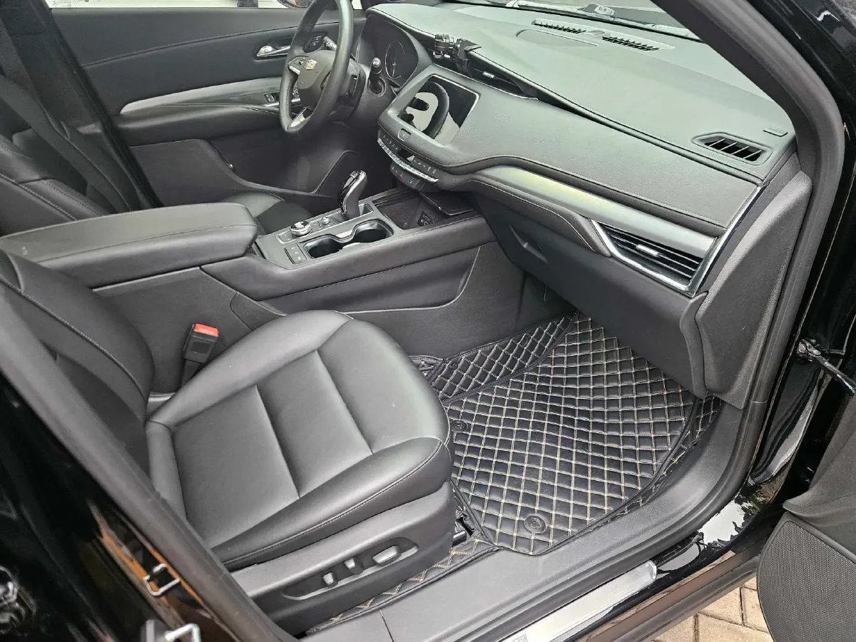 2021 Cadillac XT4 2.0T 237HP L4 9AT,autocango,china used car exporter,china ev exporter,chinese used car exporter,chinese used ev exporter