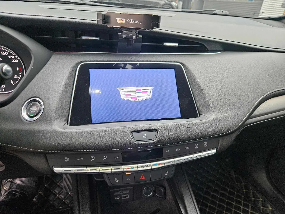 2021 Cadillac XT4 2.0T 237HP L4 9AT,autocango,china used car exporter,china ev exporter,chinese used car exporter,chinese used ev exporter