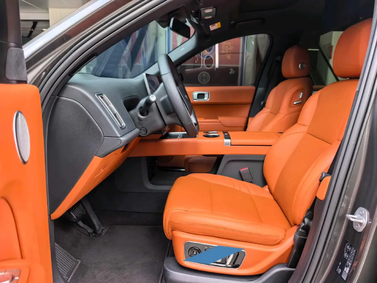 2023 Li L8 Range Extended 154HP REEV 40.9KWH,autocango,china used car exporter,china ev exporter,chinese used car exporter,chinese used ev exporter