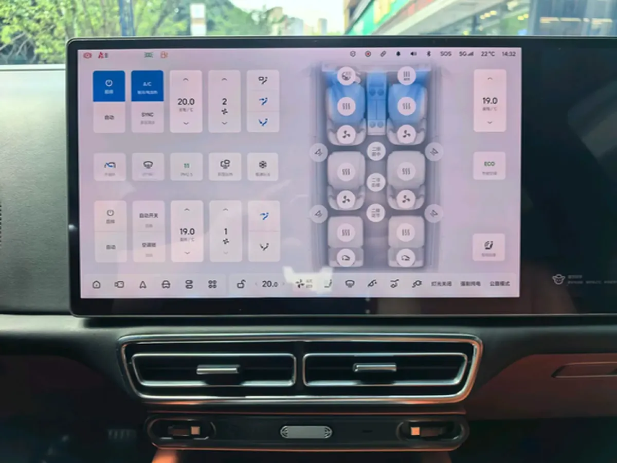 2023 Li L8 Range Extended 154HP REEV 40.9KWH,autocango,china used car exporter,china ev exporter,chinese used car exporter,chinese used ev exporter