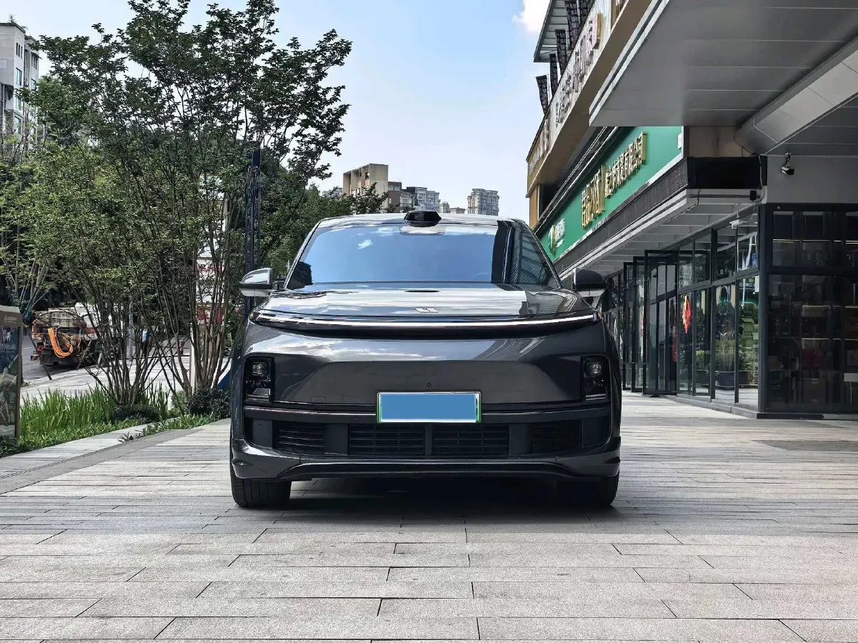 2023 Li L8 Range Extended 154HP REEV 40.9KWH,autocango,china used car exporter,china ev exporter,chinese used car exporter,chinese used ev exporter