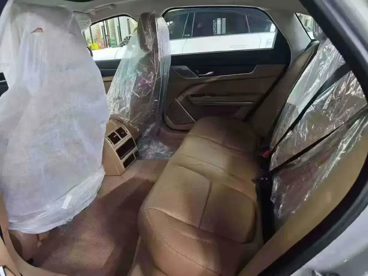 2025 Jaguar XFL 2.0T 250HP L4 8AT,autocango,china used car exporter,china ev exporter,chinese used car exporter,chinese used ev exporter