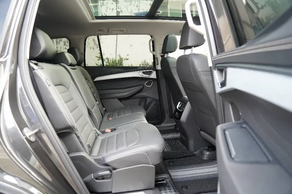 2025 Volkswagen Talagon 2.0T 220HP L4 7DCT,autocango,china used car exporter,china ev exporter,chinese used car exporter,chinese used ev exporter