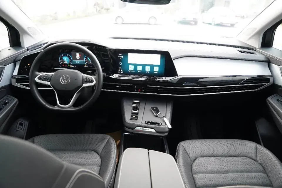 2025 Volkswagen Talagon 2.0T 220HP L4 7DCT,autocango,china used car exporter,china ev exporter,chinese used car exporter,chinese used ev exporter