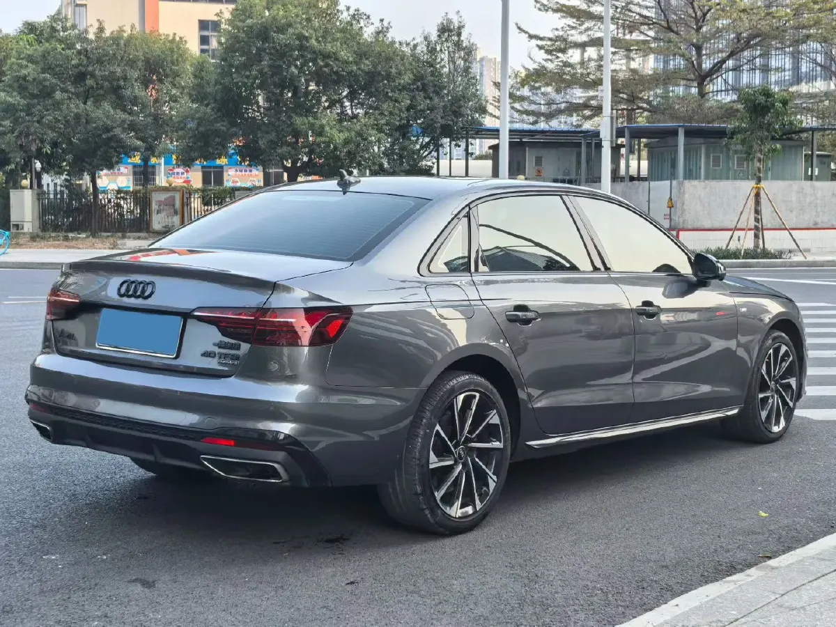 2023 Audi A4L 2.0T 190HP L4 7DCT,autocango,china used car exporter,china ev exporter,chinese used car exporter,chinese used ev exporter