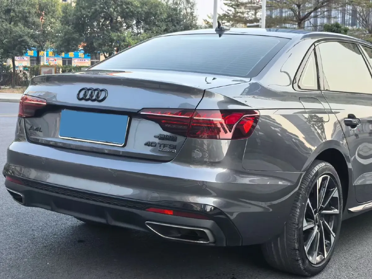 2023 Audi A4L 2.0T 190HP L4 7DCT,autocango,china used car exporter,china ev exporter,chinese used car exporter,chinese used ev exporter