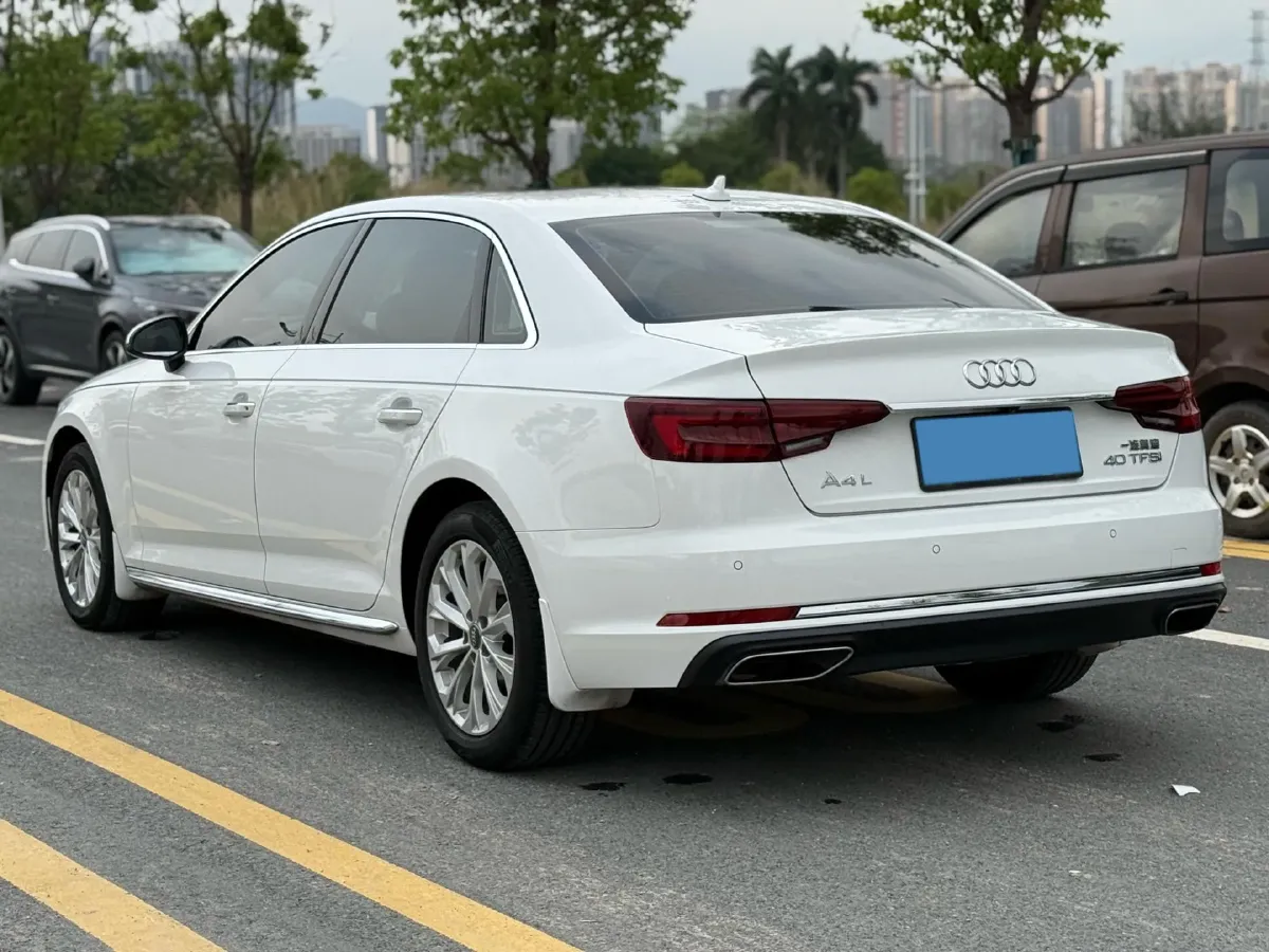 2019 Audi A4L 2.0T 190HP L4 7DCT,autocango,china used car exporter,china ev exporter,chinese used car exporter,chinese used ev exporter