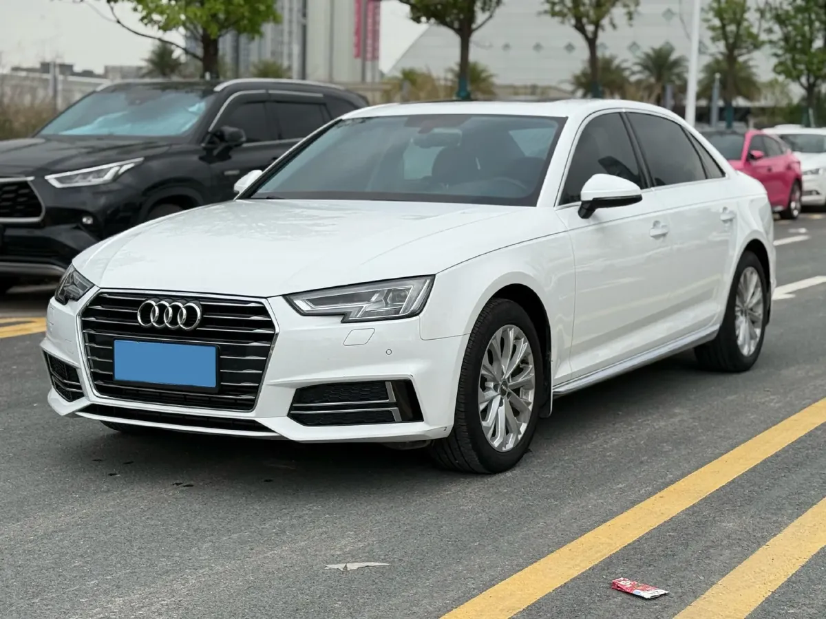 2019 Audi A4L 2.0T 190HP L4 7DCT,autocango,china used car exporter,china ev exporter,chinese used car exporter,chinese used ev exporter