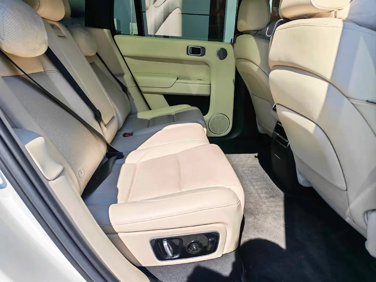 2023 Li L7 Range Extended 154HP REEV 40.9KWH,autocango,china used car exporter,china ev exporter,chinese used car exporter,chinese used ev exporter