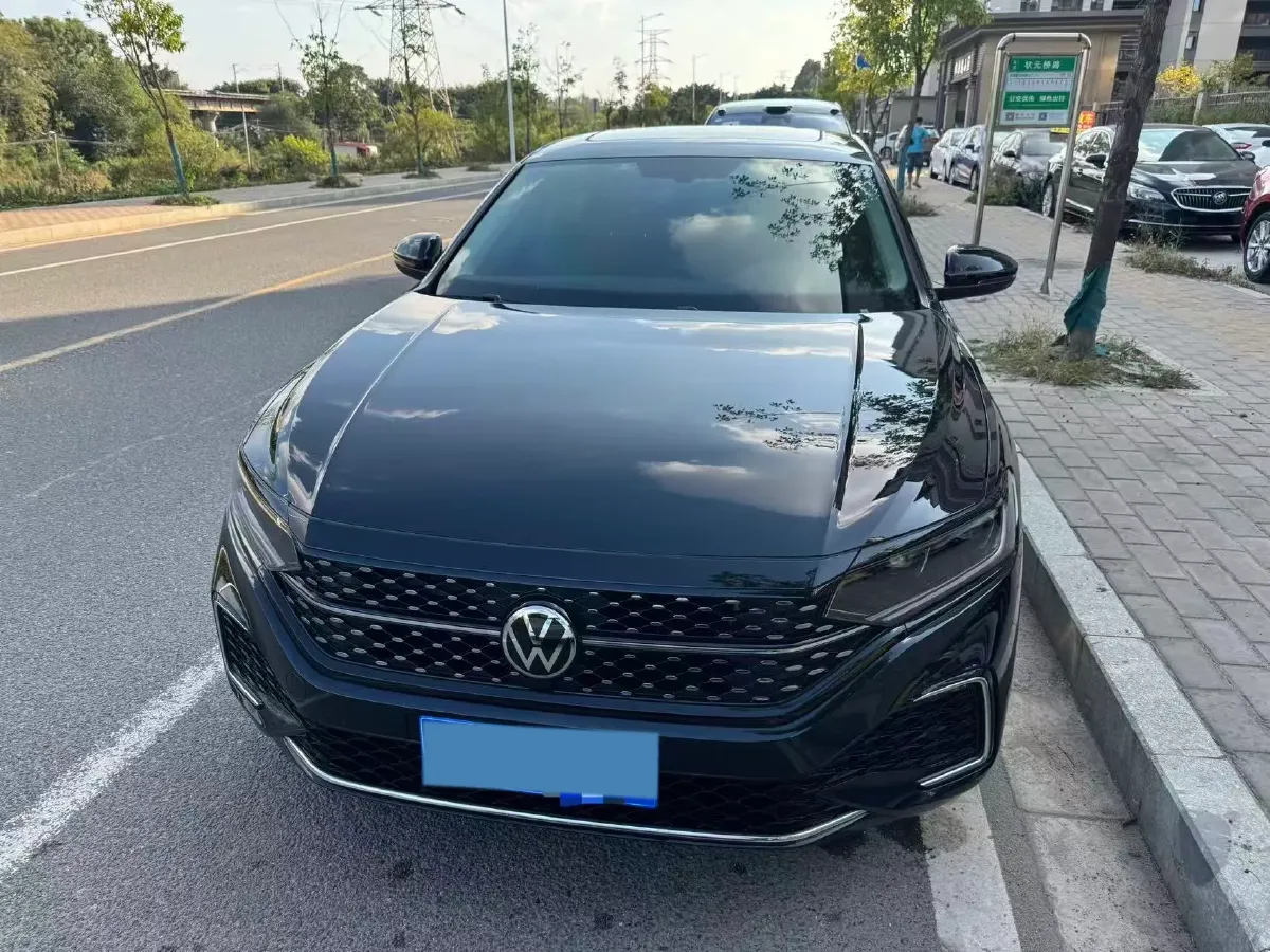2024 Volkswagen Passat 2.0T 186HP L4 7DCT,autocango,china used car exporter,china ev exporter,chinese used car exporter,chinese used ev exporter