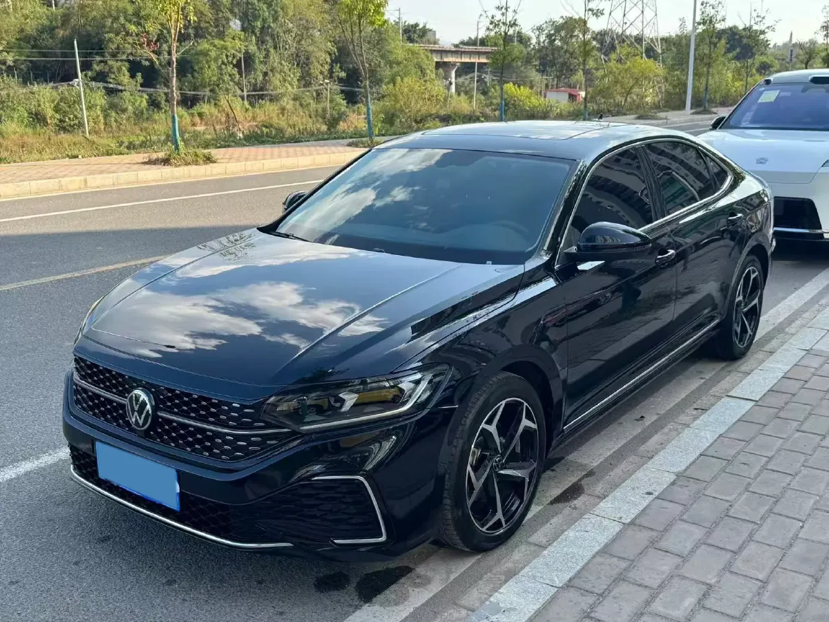 2024 Volkswagen Passat 2.0T 186HP L4 7DCT,autocango,china used car exporter,china ev exporter,chinese used car exporter,chinese used ev exporter