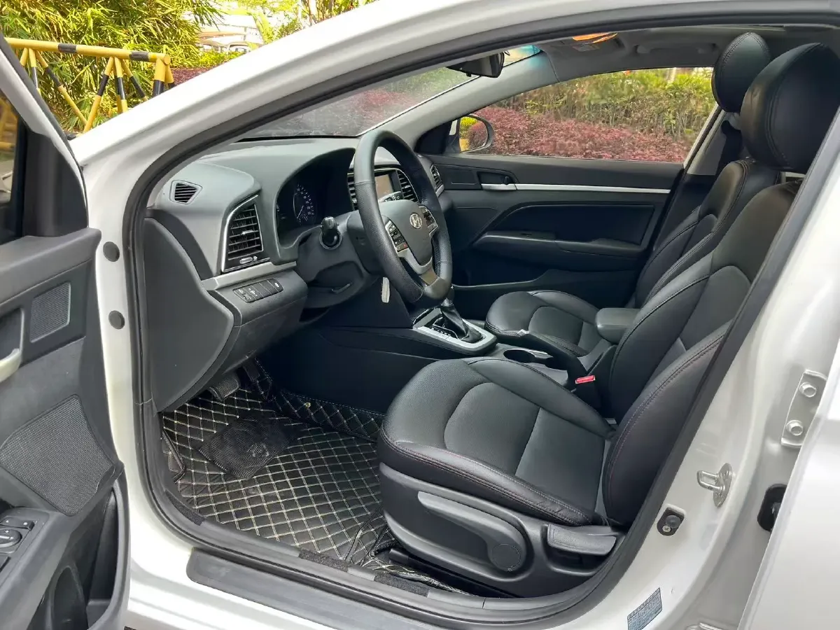 2016 Hyundai Elantra 1.6L 130HP L4 6AT,autocango,china used car exporter,china ev exporter,chinese used car exporter,chinese used ev exporter