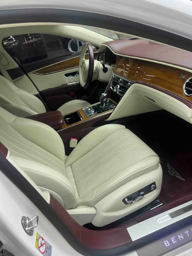 2021 Bentley Flying Spur 4.0T 550HP V8 8DCT,autocango,china used car exporter,china ev exporter,chinese used car exporter,chinese used ev exporter