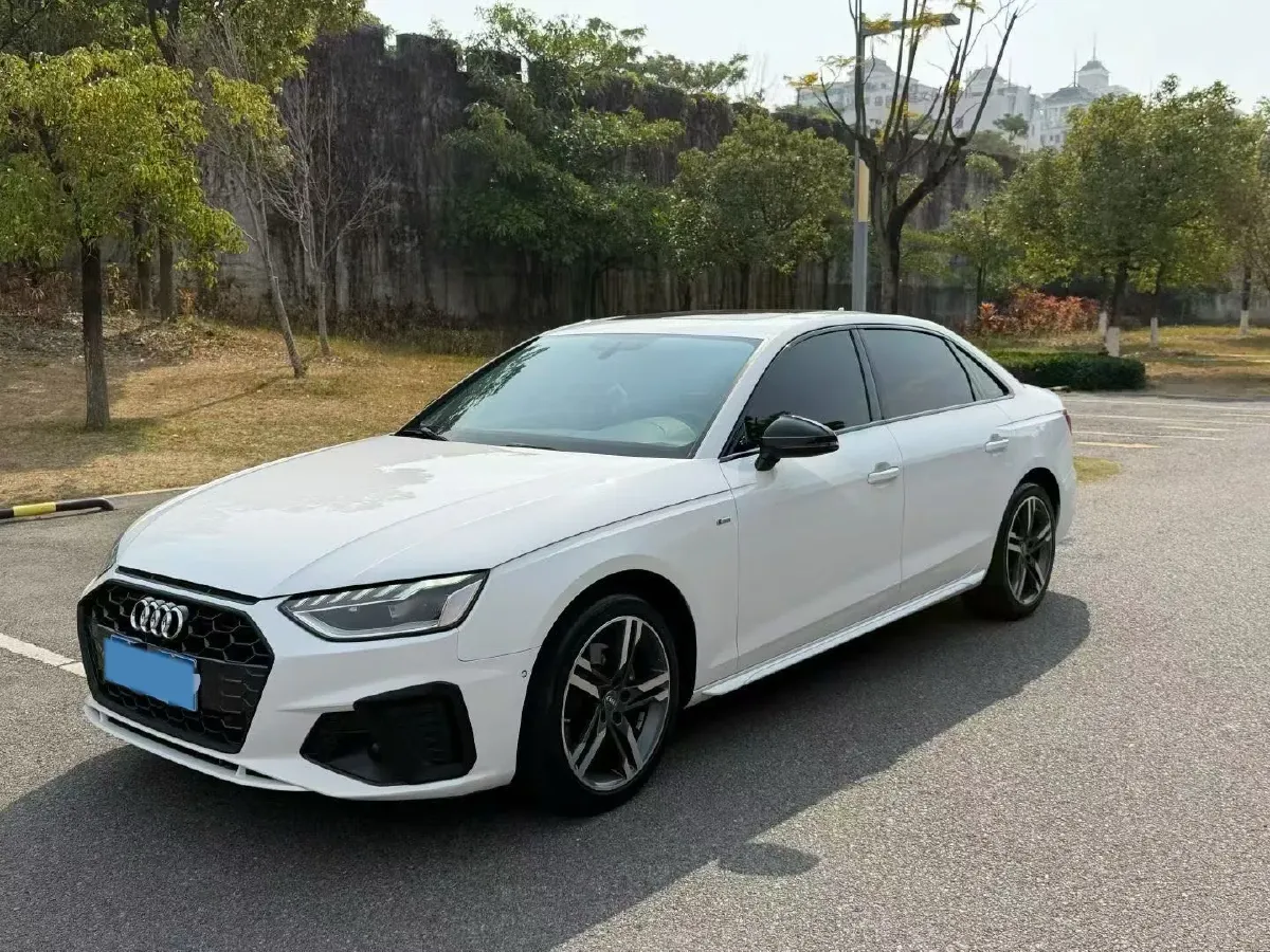 2020 Audi A4L 2.0T 190HP L4 7DCT,autocango,china used car exporter,china ev exporter,chinese used car exporter,chinese used ev exporter