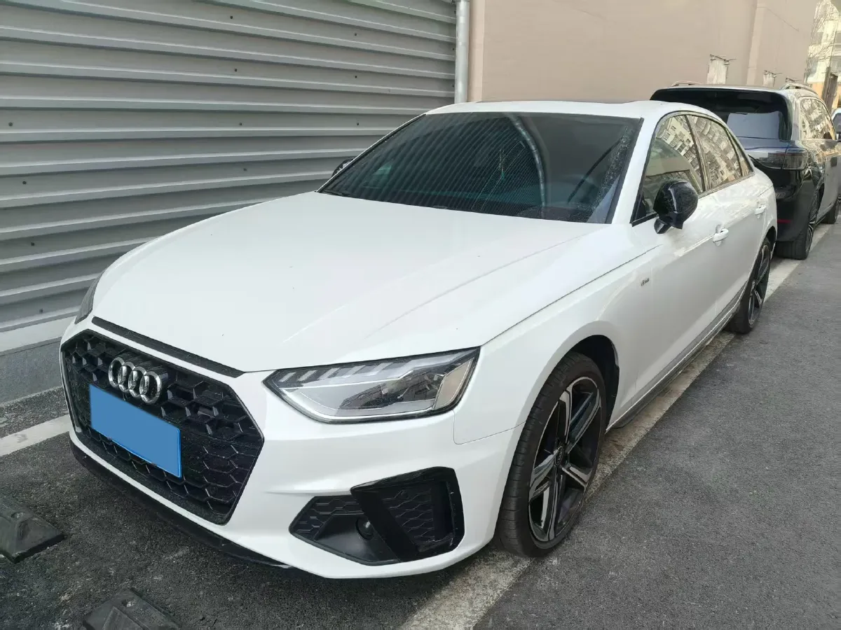 2023 Audi A4L 2.0T 190HP L4 7DCT,autocango,china used car exporter,china ev exporter,chinese used car exporter,chinese used ev exporter