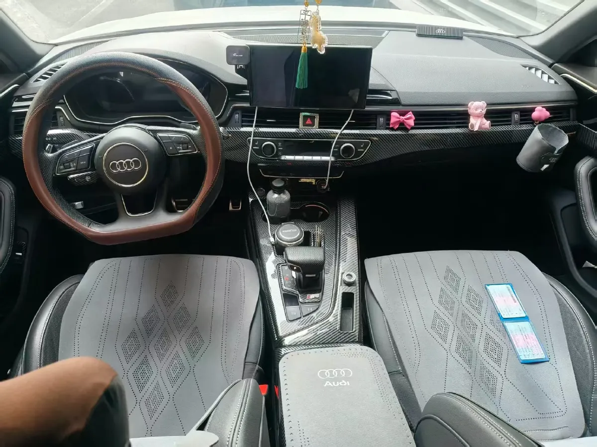 2023 Audi A4L 2.0T 190HP L4 7DCT,autocango,china used car exporter,china ev exporter,chinese used car exporter,chinese used ev exporter