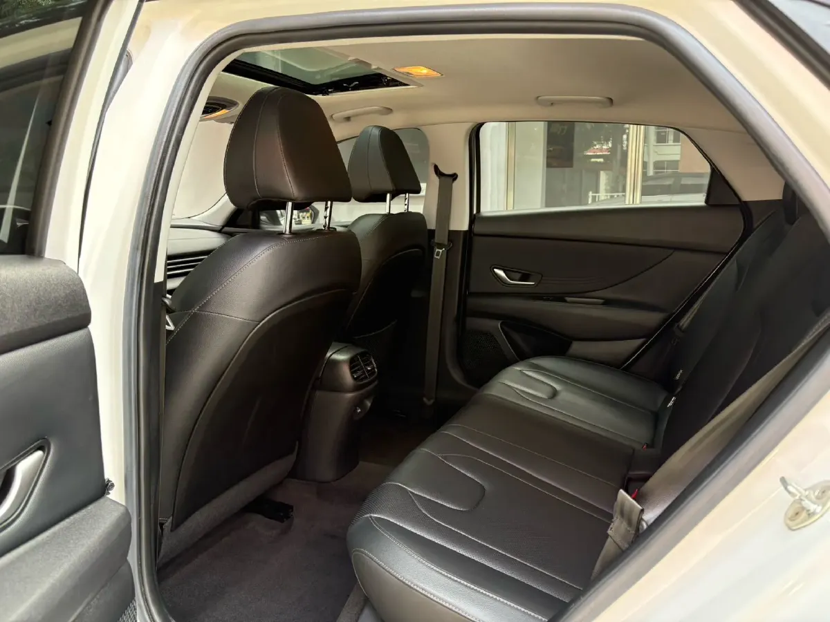 2022 Hyundai Elantra 1.5L 115HP L4 CVT,autocango,china used car exporter,china ev exporter,chinese used car exporter,chinese used ev exporter