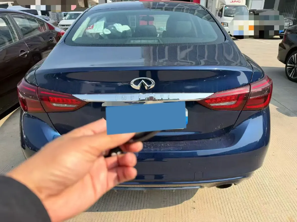 2018 Jeep Grand Commander 2.0T 265HP L4 9AT,autocango,china used car exporter,china ev exporter,chinese used car exporter,chinese used ev exporter