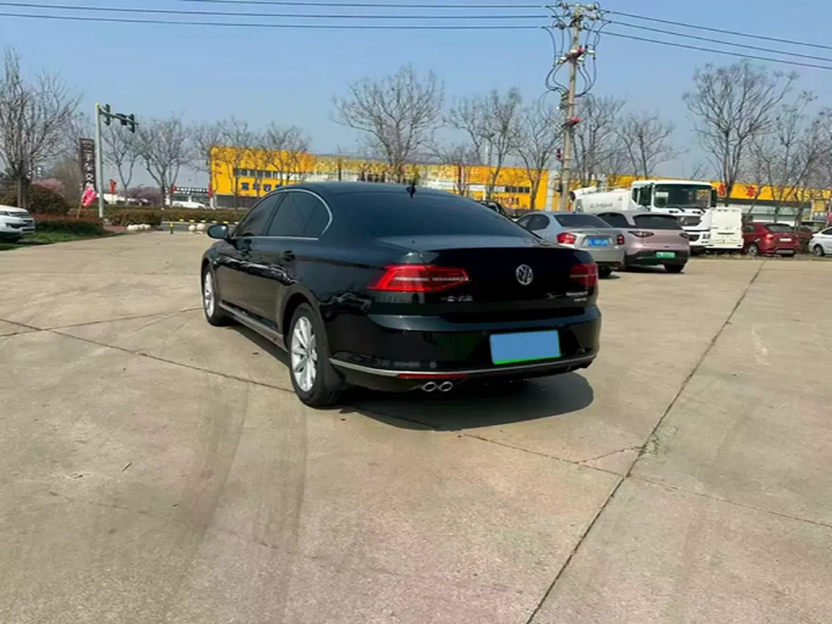 2017 Volkswagen Magotan 1.8T 180HP L4 7DCT,autocango,china used car exporter,china ev exporter,chinese used car exporter,chinese used ev exporter