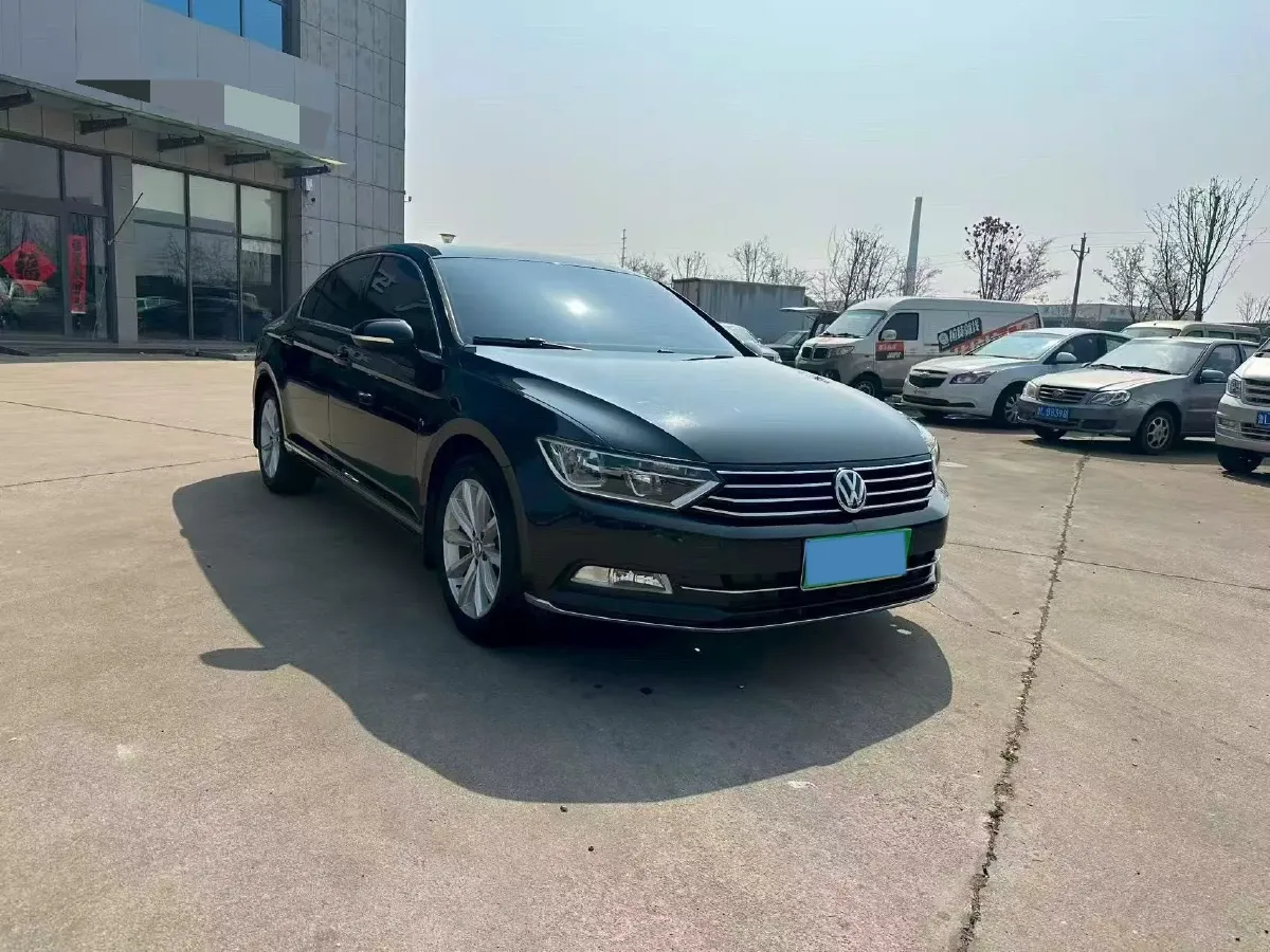 2017 Volkswagen Magotan 1.8T 180HP L4 7DCT,autocango,china used car exporter,china ev exporter,chinese used car exporter,chinese used ev exporter