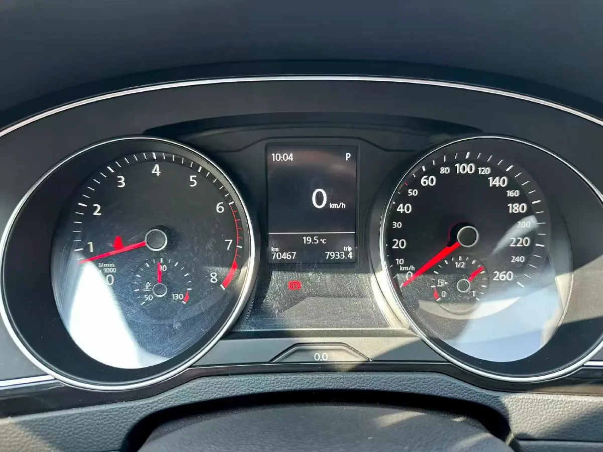 2017 Volkswagen Magotan 1.8T 180HP L4 7DCT,autocango,china used car exporter,china ev exporter,chinese used car exporter,chinese used ev exporter