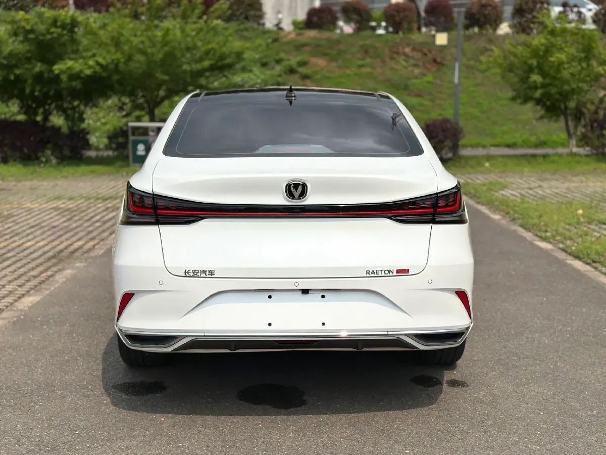 2023 ChangAn Raeton Plus 1.5T 188HP L4 7DCT,autocango,china used car exporter,china ev exporter,chinese used car exporter,chinese used ev exporter