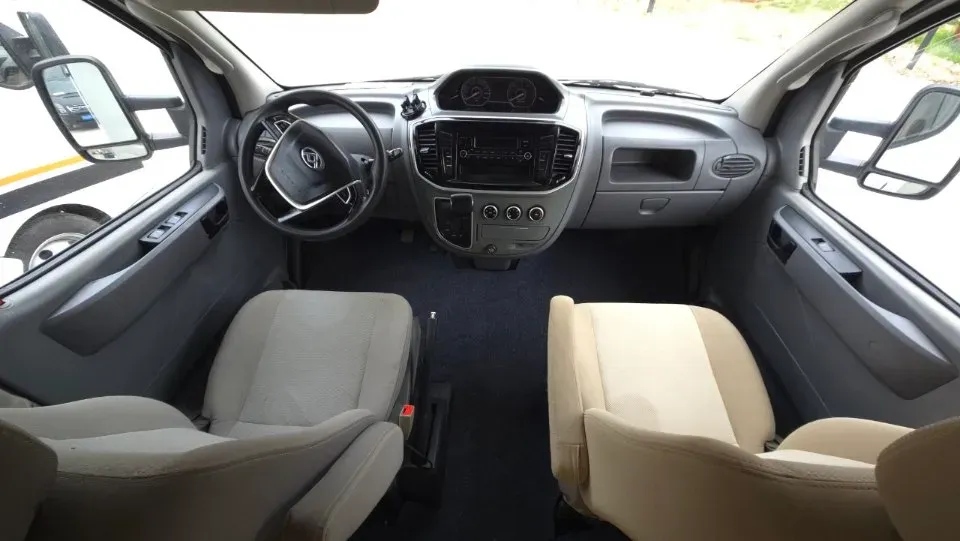 2019 MAXUS XinTu V80 2.5T 136HP L4 6MT,autocango,china used car exporter,china ev exporter,chinese used car exporter,chinese used ev exporter