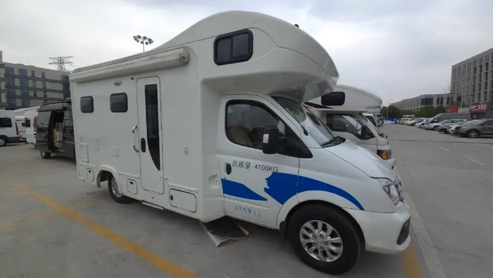 2019 MAXUS XinTu V80 2.5T 136HP L4 6MT,autocango,china used car exporter,china ev exporter,chinese used car exporter,chinese used ev exporter