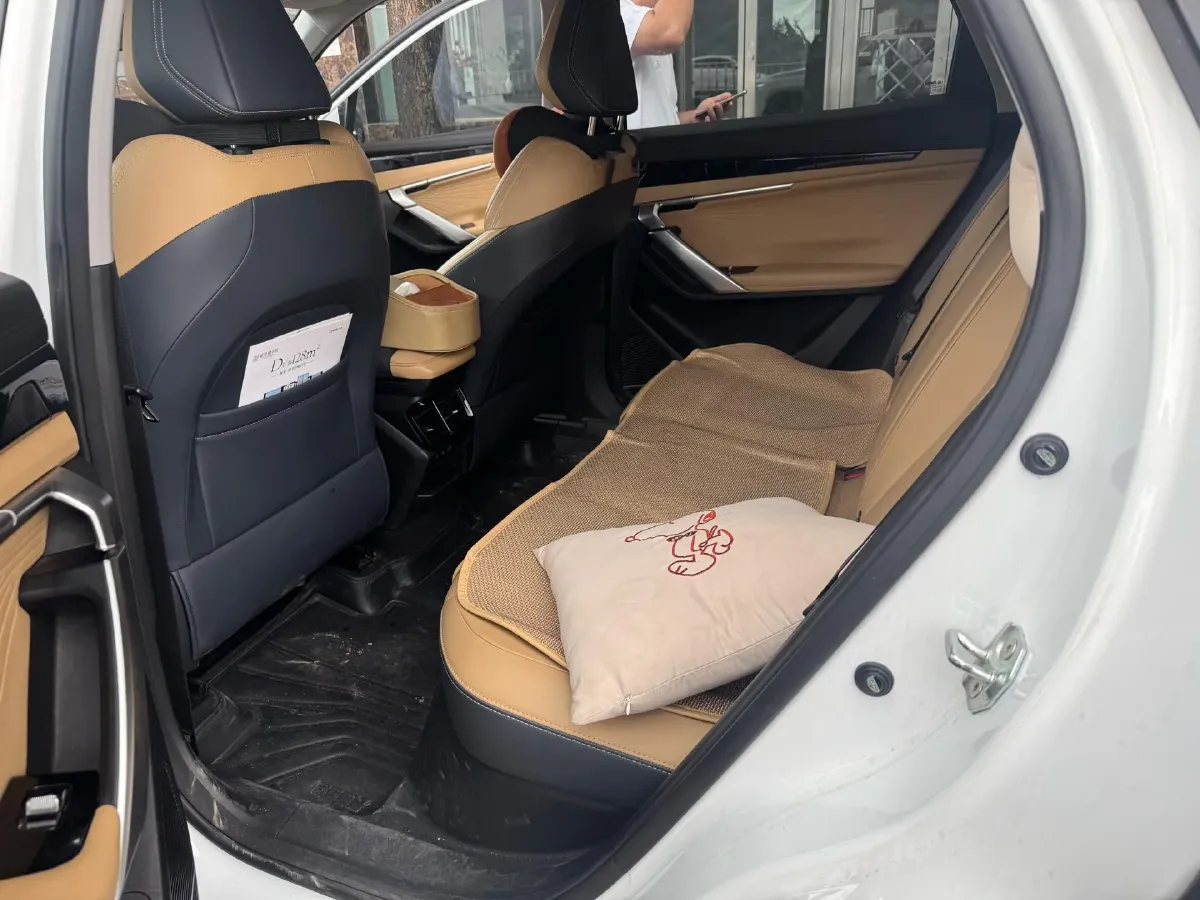 2024 Geely StarRay 1.5T 181HP L4 7DCT,autocango,china used car exporter,china ev exporter,chinese used car exporter,chinese used ev exporter