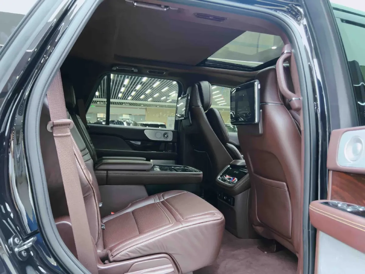 2019 Lincoln Navigator 3.5T 388HP V6 10AT,autocango,china used car exporter,china ev exporter,chinese used car exporter,chinese used ev exporter