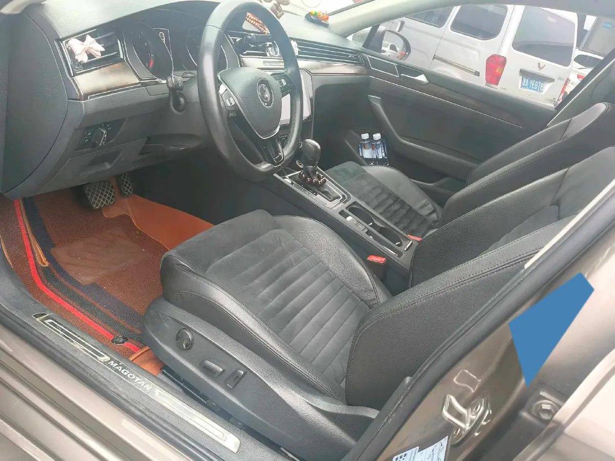 2017 Volkswagen Magotan 1.8T 180HP L4 7DCT,autocango,china used car exporter,china ev exporter,chinese used car exporter,chinese used ev exporter