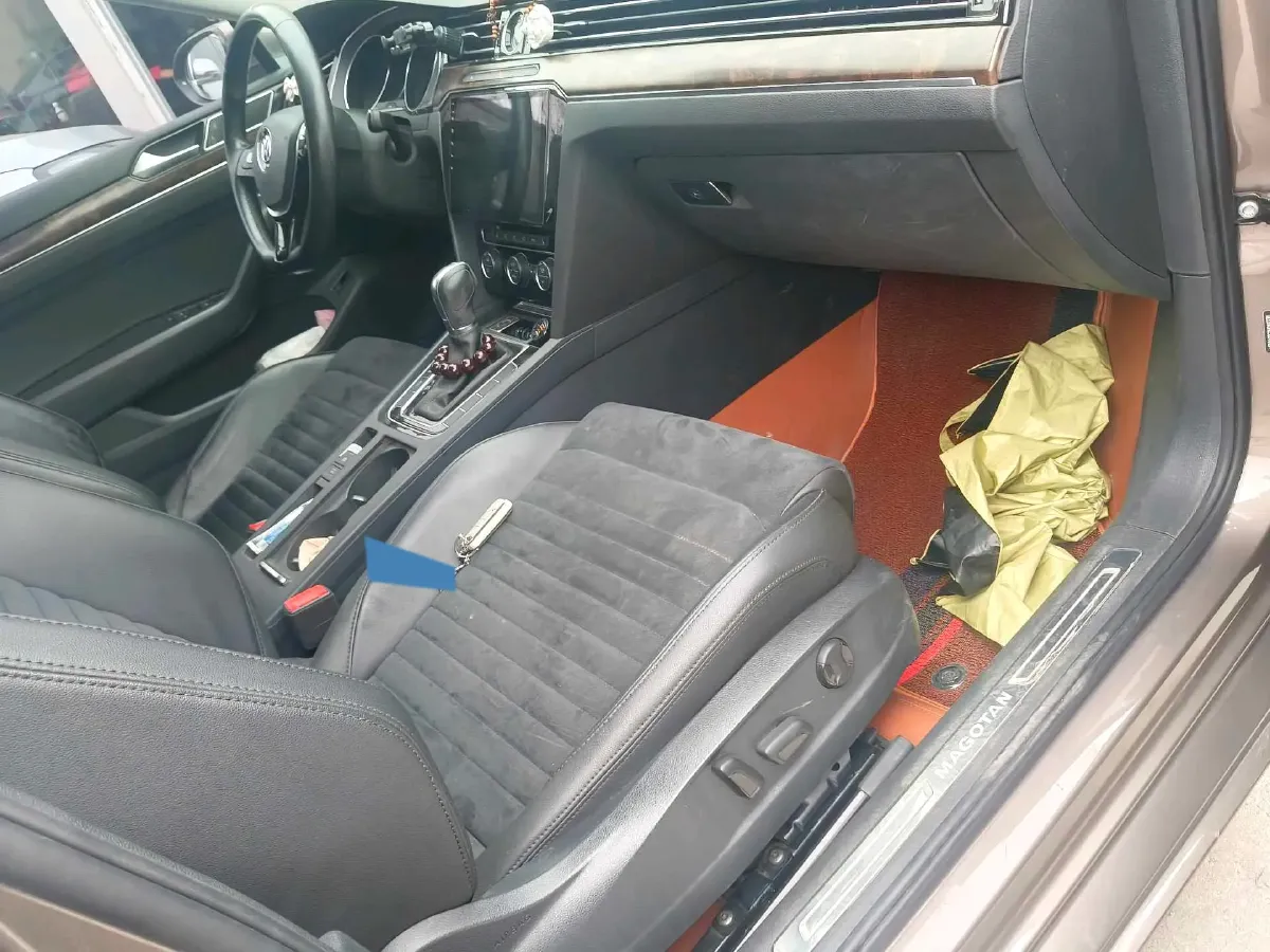 2017 Volkswagen Magotan 1.8T 180HP L4 7DCT,autocango,china used car exporter,china ev exporter,chinese used car exporter,chinese used ev exporter