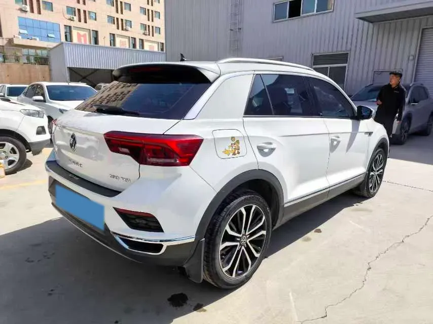 2021 Volkswagen T-Roc 1.4T 150HP L4 7DCT,autocango,china used car exporter,china ev exporter,chinese used car exporter,chinese used ev exporter