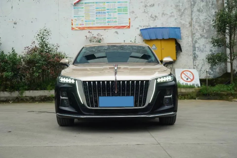 2024 HongQi H5 2.0T 224HP L4 8AT,autocango,china used car exporter,china ev exporter,chinese used car exporter,chinese used ev exporter