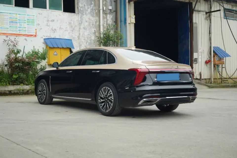 2024 HongQi H5 2.0T 224HP L4 8AT,autocango,china used car exporter,china ev exporter,chinese used car exporter,chinese used ev exporter