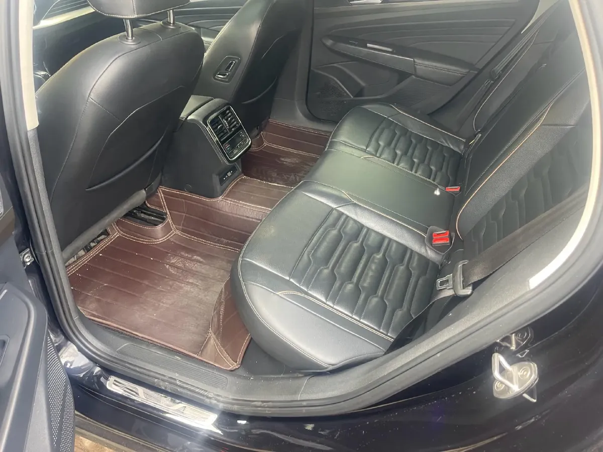 2020 Volkswagen Passat 2.0T 186HP L4 7DCT,autocango,china used car exporter,china ev exporter,chinese used car exporter,chinese used ev exporter