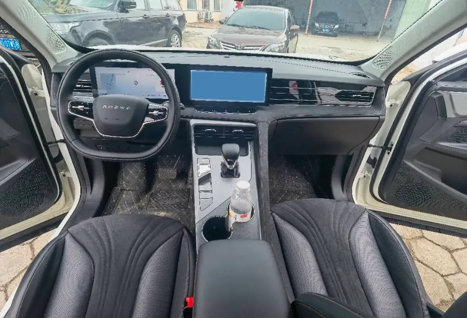 2024 Roewe D5X DMH 1.5T 150HP L4 2DHT PHEV 21.4KWH,autocango,china used car exporter,china ev exporter,chinese used car exporter,chinese used ev exporter