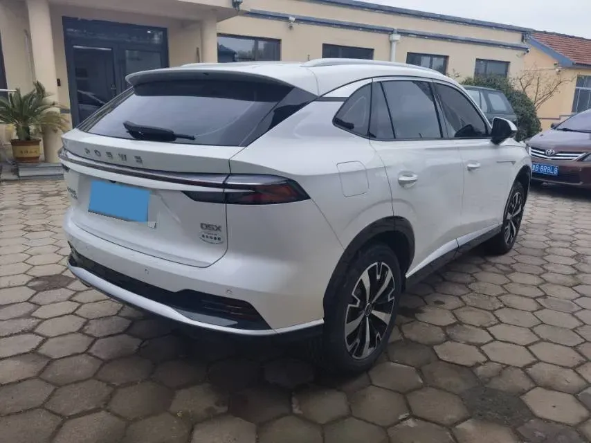 2024 Roewe D5X DMH 1.5T 150HP L4 2DHT PHEV 21.4KWH,autocango,china used car exporter,china ev exporter,chinese used car exporter,chinese used ev exporter