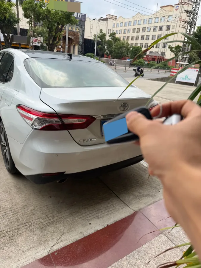 2021 Toyota Camry 2.5L 209HP L4 8AT,autocango,china used car exporter,china ev exporter,chinese used car exporter,chinese used ev exporter