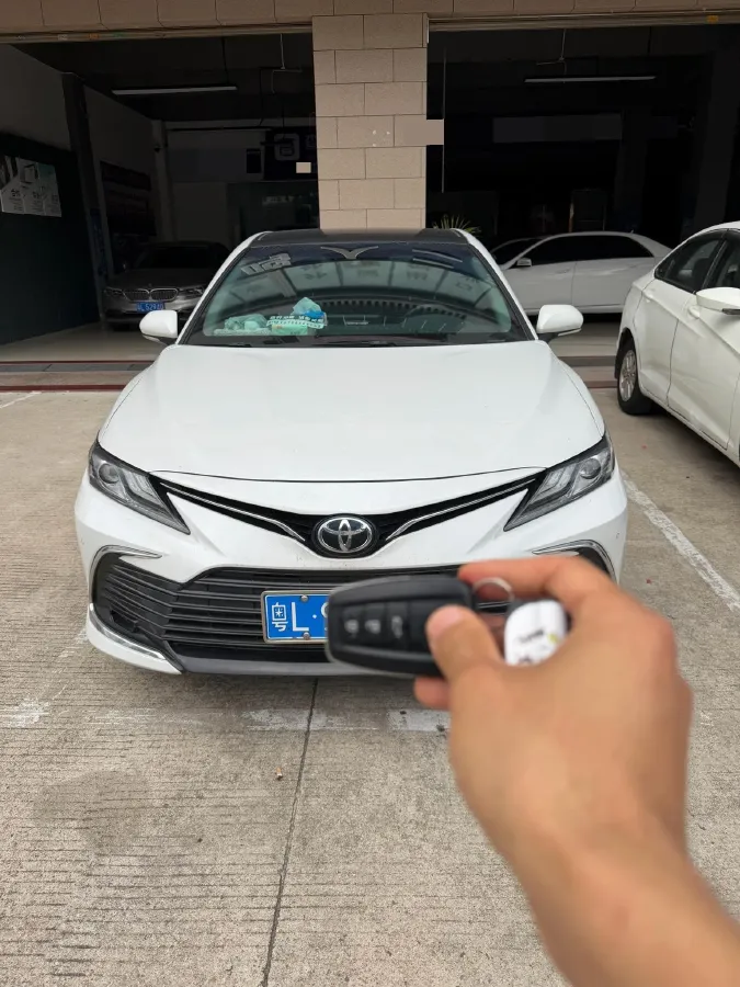 2021 Toyota Camry 2.5L 209HP L4 8AT,autocango,china used car exporter,china ev exporter,chinese used car exporter,chinese used ev exporter