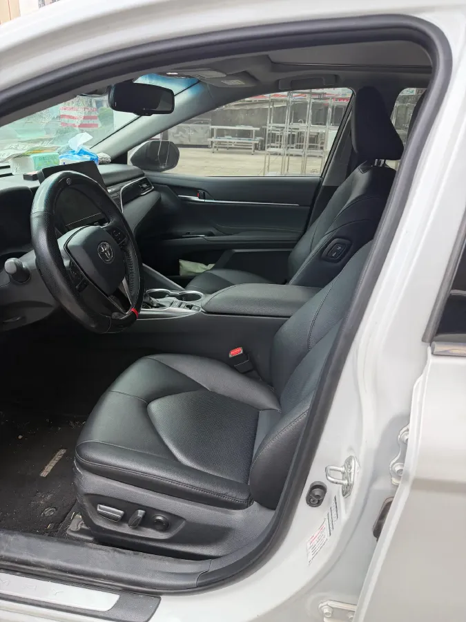 2021 Toyota Camry 2.5L 209HP L4 8AT,autocango,china used car exporter,china ev exporter,chinese used car exporter,chinese used ev exporter