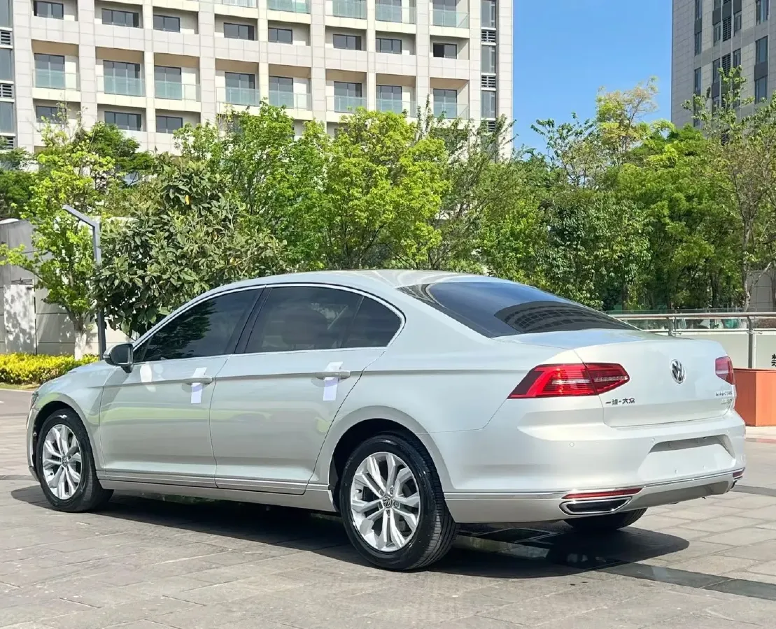 2018 Volkswagen Magotan 1.8T 180HP L4 7DCT,autocango,china used car exporter,china ev exporter,chinese used car exporter,chinese used ev exporter