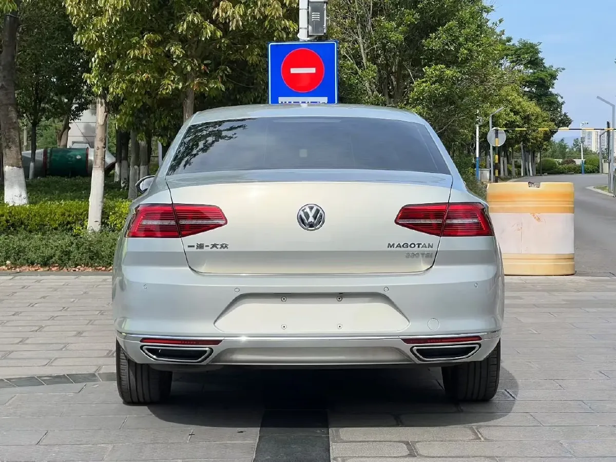 2018 Volkswagen Magotan 1.8T 180HP L4 7DCT,autocango,china used car exporter,china ev exporter,chinese used car exporter,chinese used ev exporter