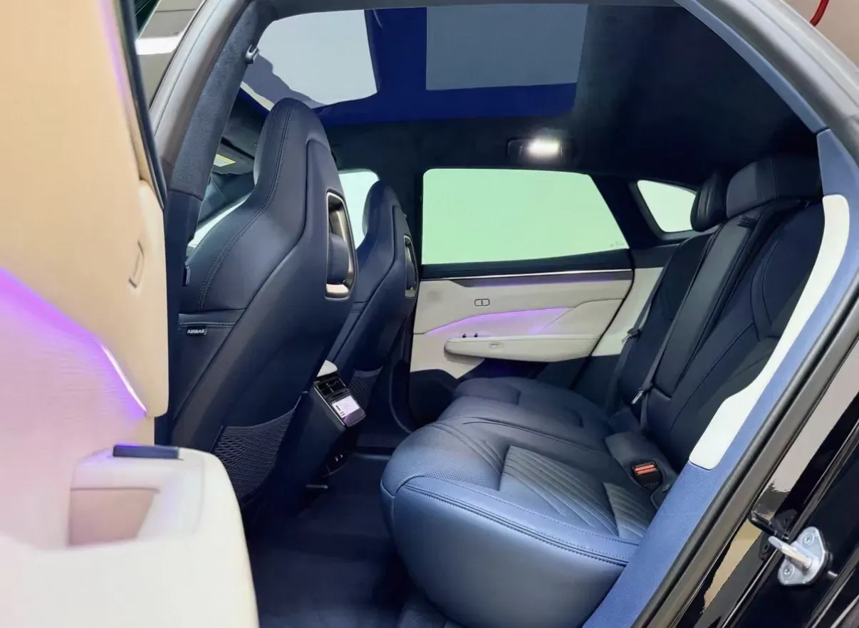 2024 Zeekr 001 BEV 100KWH,autocango,china used car exporter,china ev exporter,chinese used car exporter,chinese used ev exporter