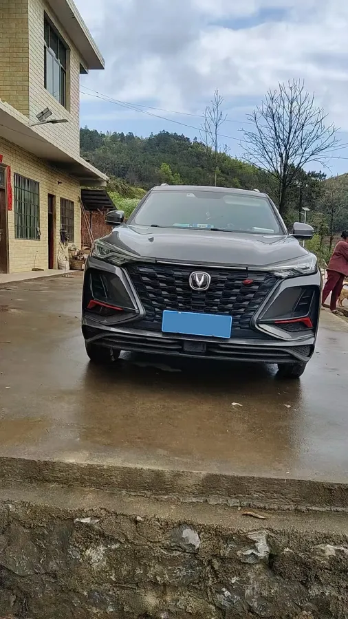 2022 ChangAn CS75 Plus 1.5T 178HP L4 6AT,autocango,china used car exporter,china ev exporter,chinese used car exporter,chinese used ev exporter