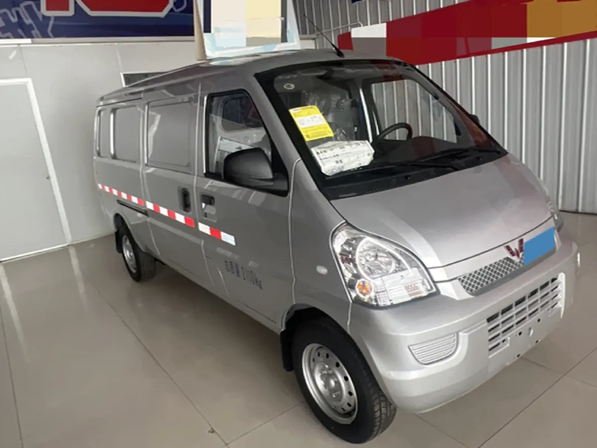 2021 WuLing RongGuang New Truck 1.5L 99HP L4 5MT,autocango,china used car exporter,china ev exporter,chinese used car exporter,chinese used ev exporter