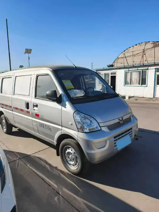 2021 WuLing RongGuang New Truck 1.5L 99HP L4 5MT,autocango,china used car exporter,china ev exporter,chinese used car exporter,chinese used ev exporter