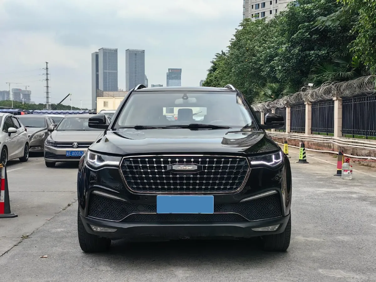 2017 Zotye T700 1.8T 177HP L4 6DCT,autocango,china used car exporter,china ev exporter,chinese used car exporter,chinese used ev exporter