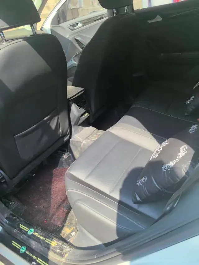 2021 Volkswagen T-Roc 1.4T 150HP L4 7DCT,autocango,china used car exporter,china ev exporter,chinese used car exporter,chinese used ev exporter